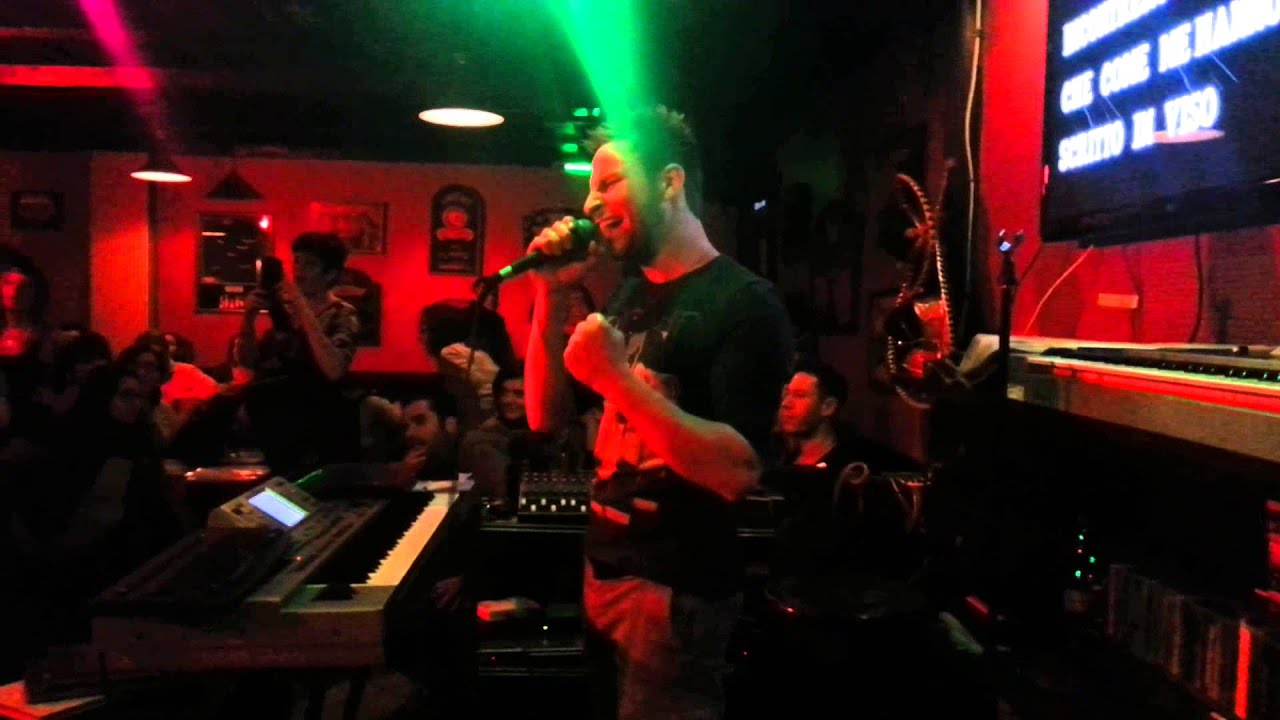 Alessandra Amoroso e Marco Floris cover Live Vivo per lei