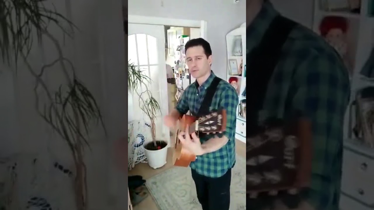 ВИКА МАКАРСКАЯ: маленький домашний концерт 🙂👍💐 02.04.2020 г.