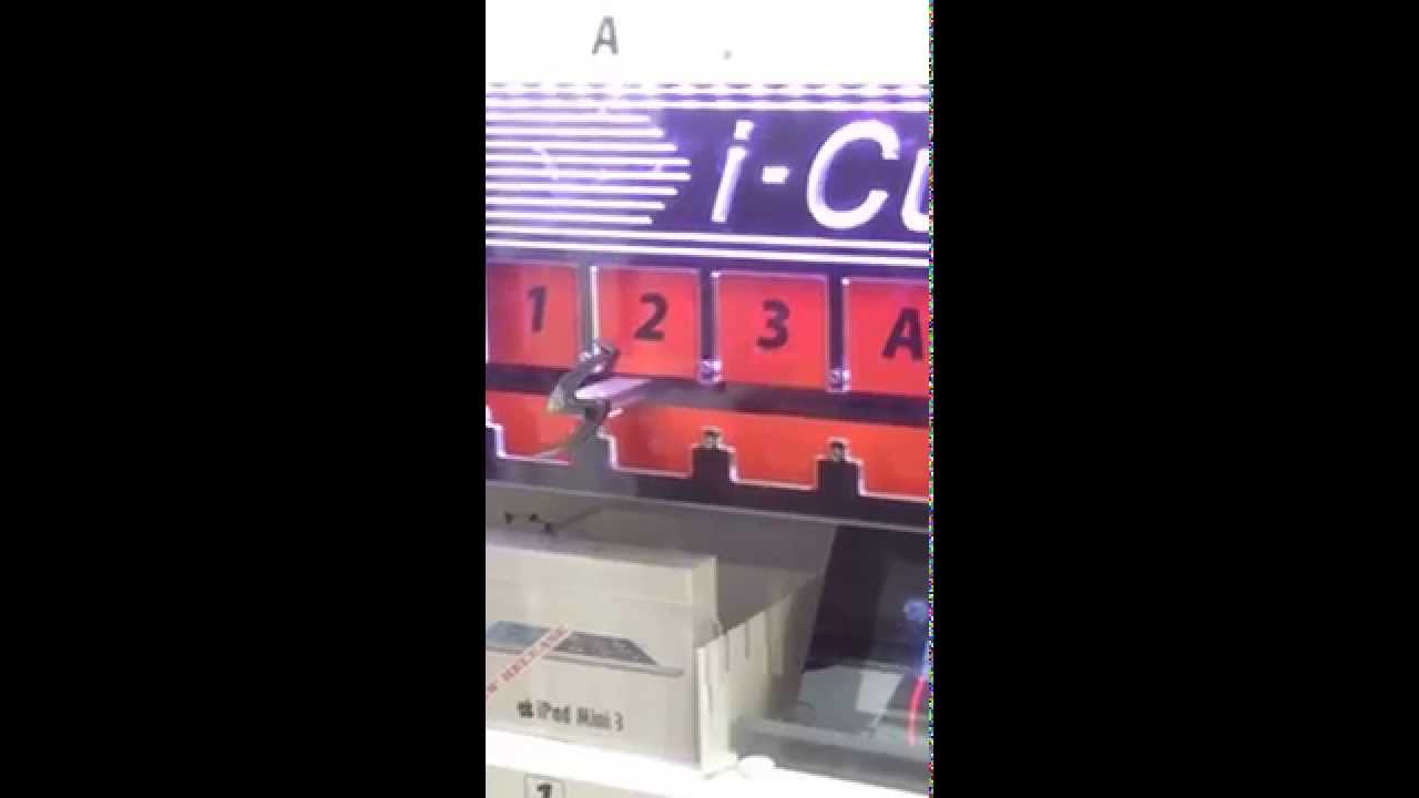 winning a iPhone 6 at i-Cube in las vegas!!!