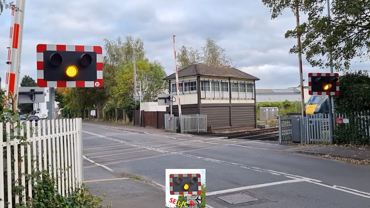 Cheltenham (Alstone) Level Crossing, Gloucestershire