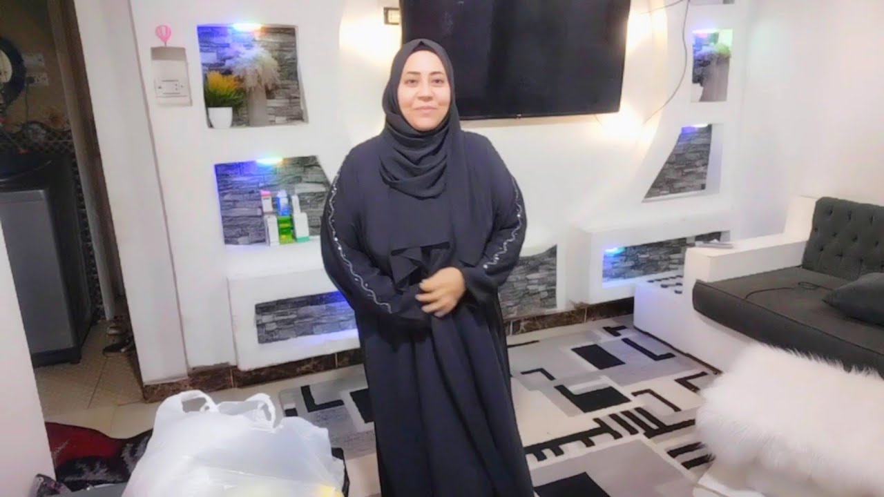لا تحـرق نــفــســك لأجـل احـــد✋فالــشمس حـرقـت نــفــســهـا لأجلــنـا☹️ومازلــنا نحـب الـقـمـر 🌑