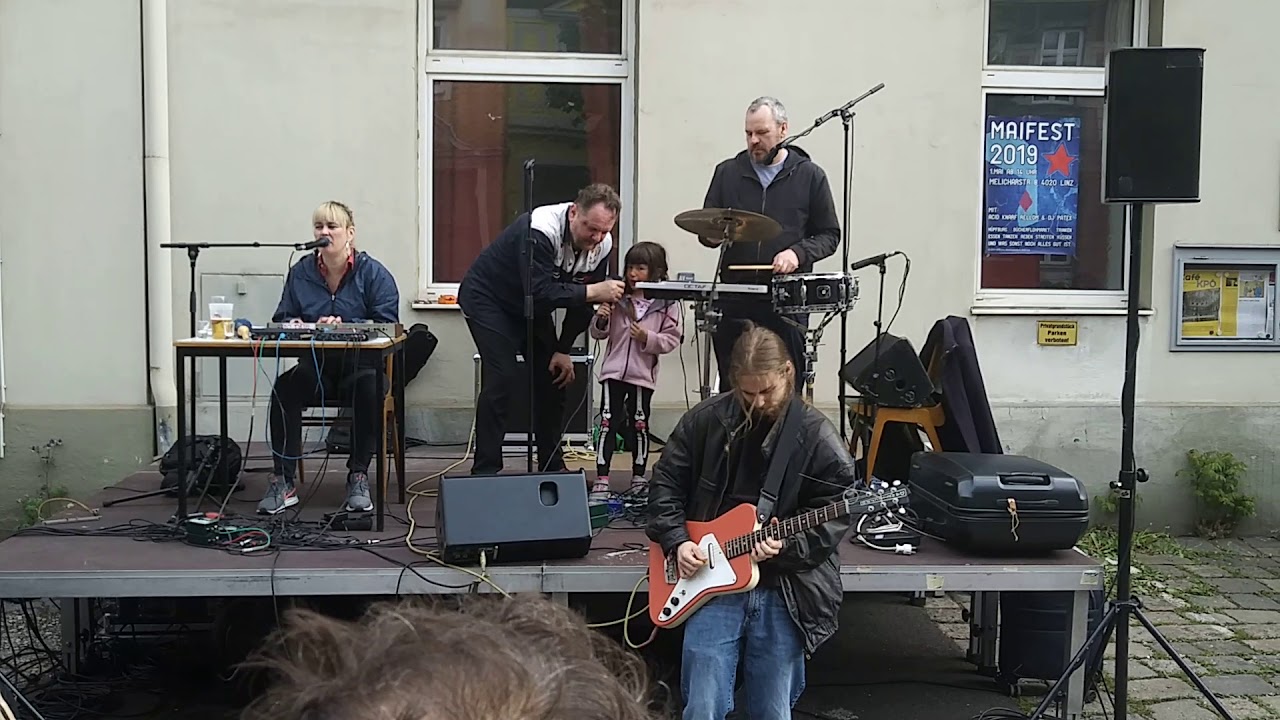 Knarf Rell&ouml;m & DJ Patex & Tillamanda am 1. Mai in Linz