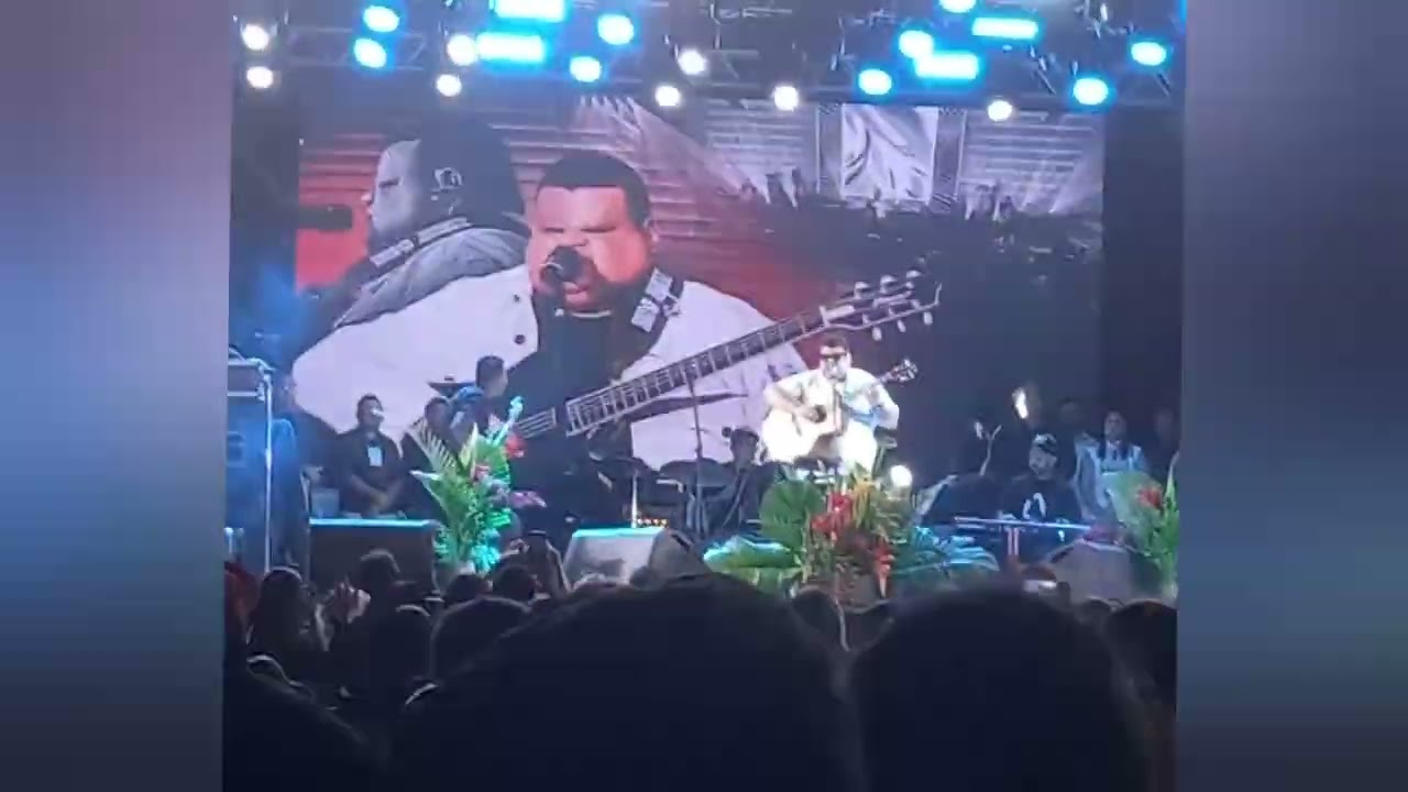 Grande show do Grande  cantor cleiton Queiroz em Martins rn 