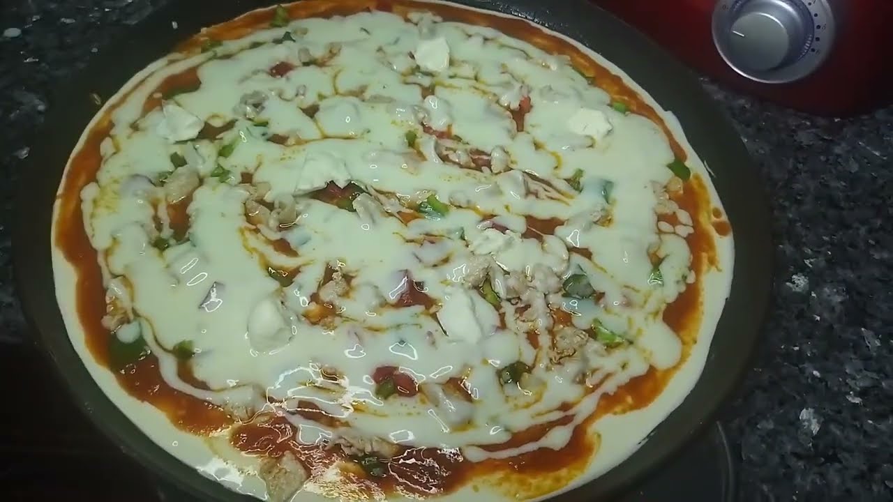الذ واسرع بيتزا 🍕 بدون عجن ولا تخمير توجد في 10 دقايق وبنة 😋 هايلة