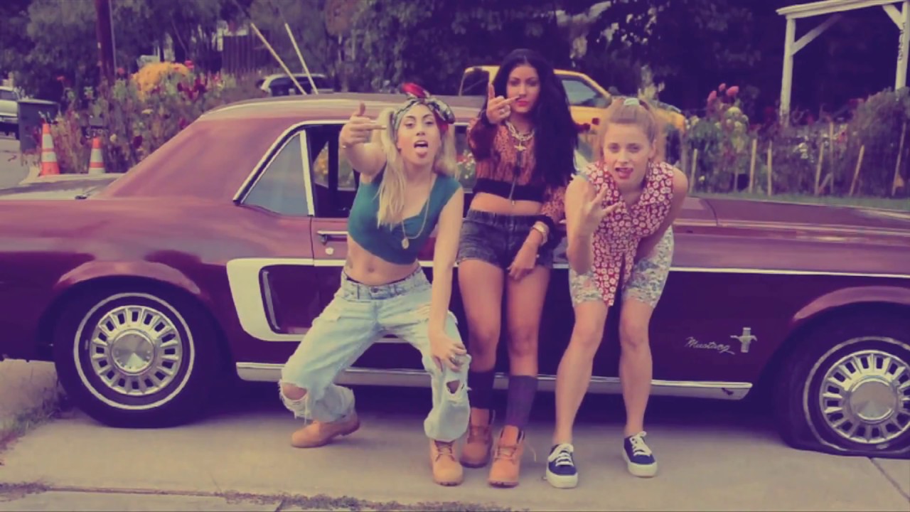 Kali Uchis - Lean On You
