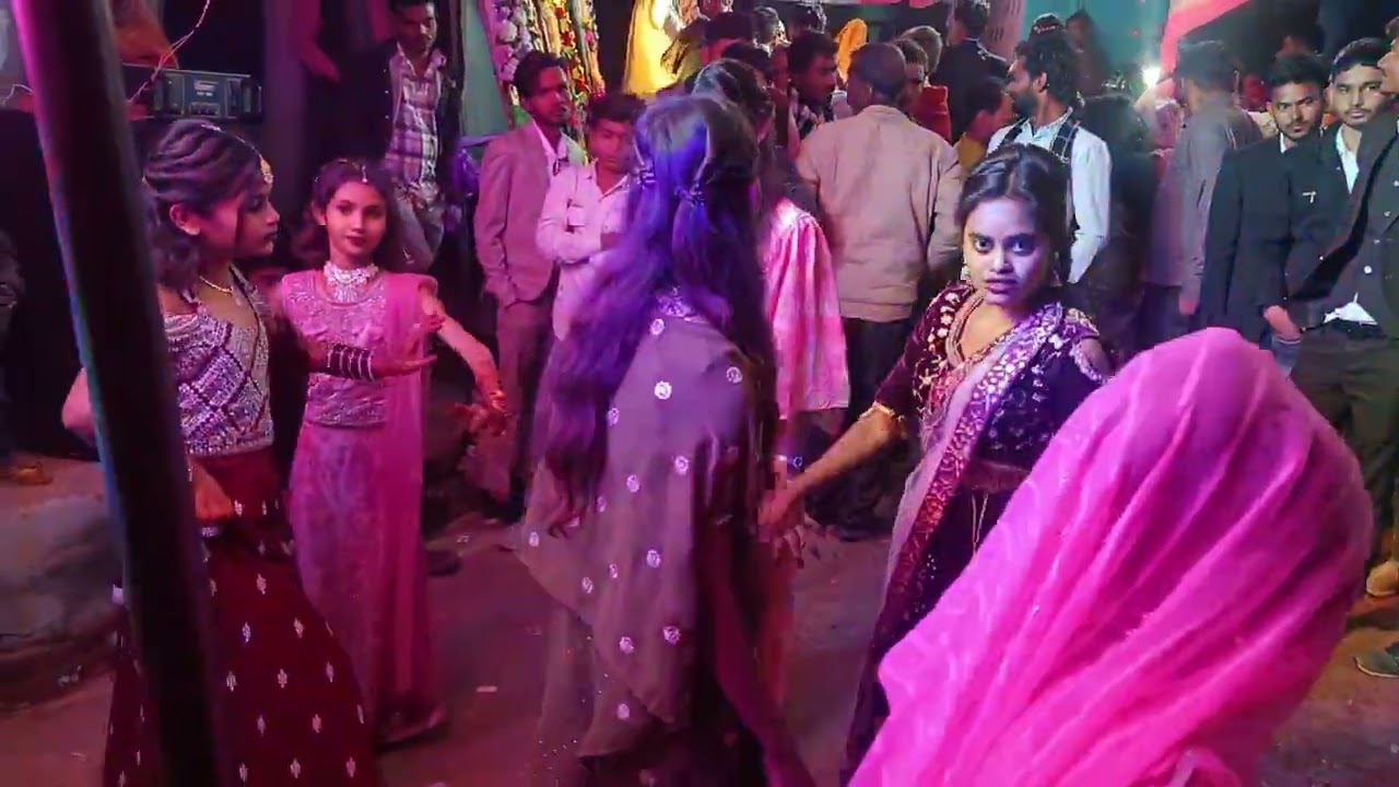 देशी डाँस😎 गाव के शादी का वीडियो
