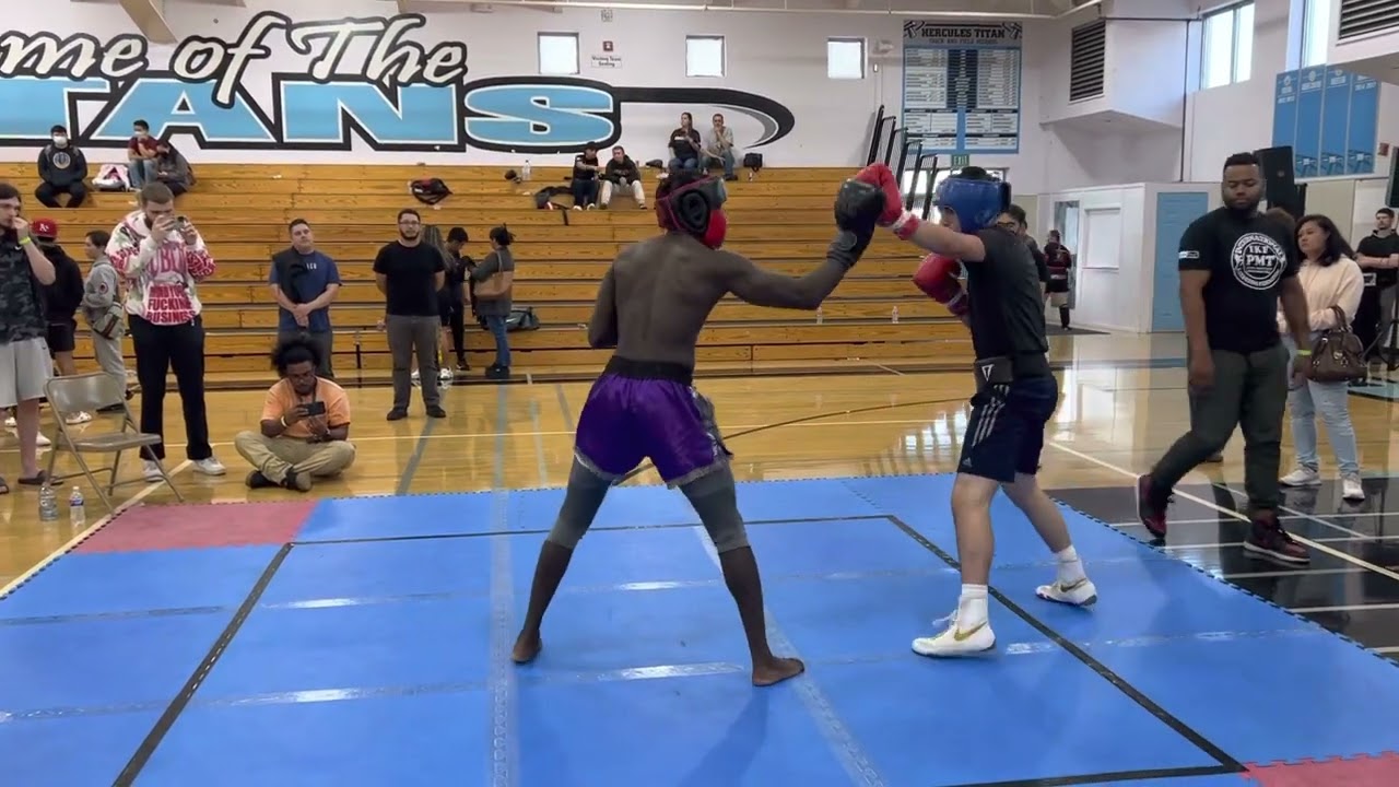 Point Boxing Sparring Circuit, 10/22/22 Hercules, CA RD 1- Leonardo Castañeda