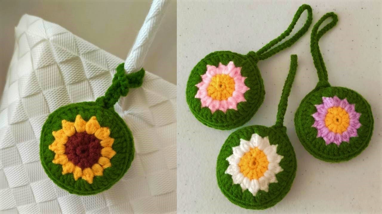 CROCHET POUCH | CUTE MINI FLOWER POUCH TUTORIAL | DIY EARPHONE POUCH AND FOR SMALL ESSENTIALS
