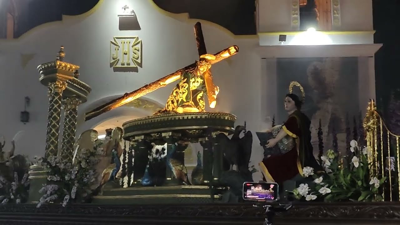 Salida de la procesión de Jesús  de la Caída, San Bartolomé Becerra 2024