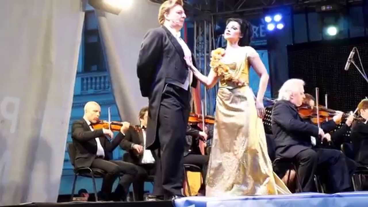 Radio Timisoara, Piata Operei, Clip 2