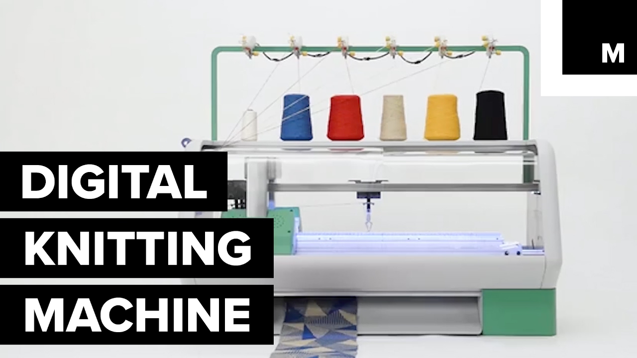 Clothes-printing machine knits custom designs
