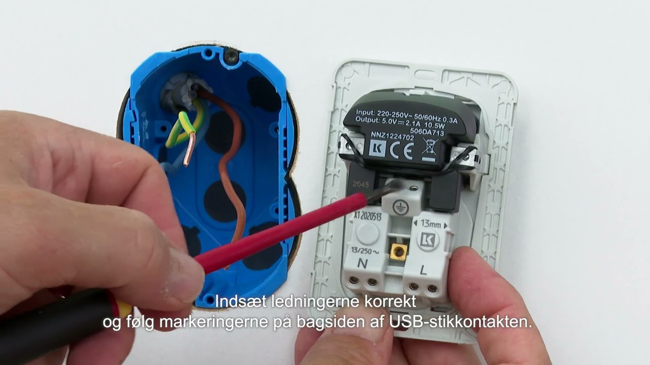 S&aring;dan installerer du en USB-lader i en ny installation | Schneider Electric