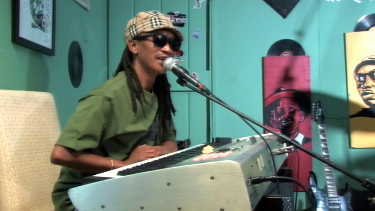MaSoul live at Trackside Studios