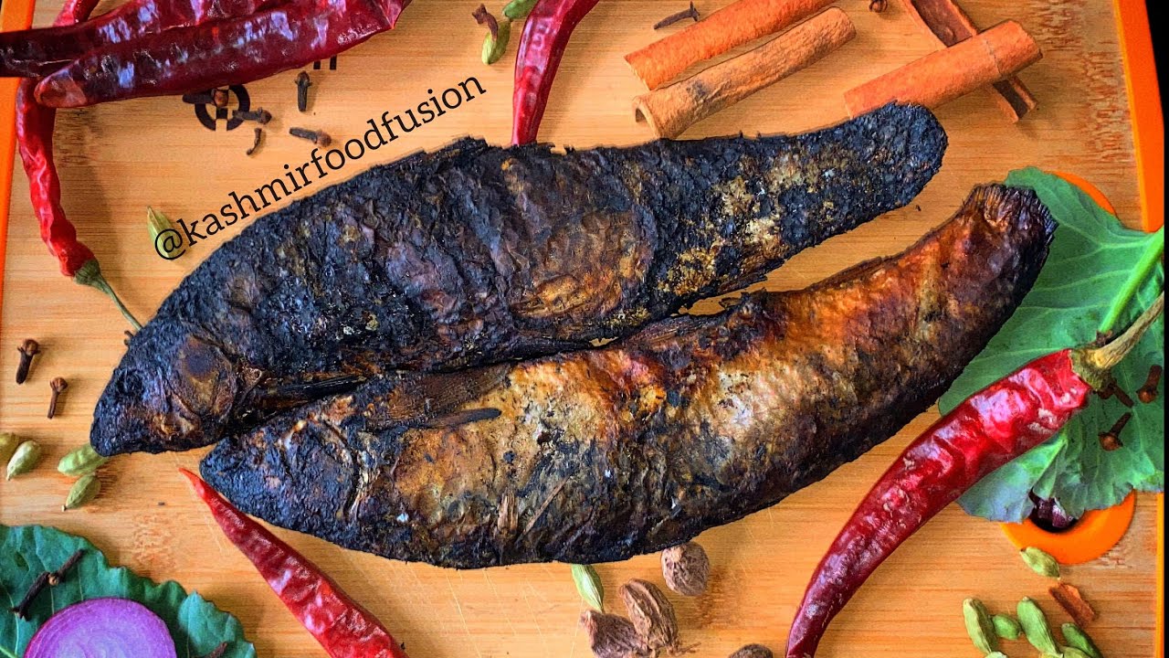 Phari te Haakh (Smoked fish with collard greens || Wande Haakh te Phari || Heanz Haakh te Fhari