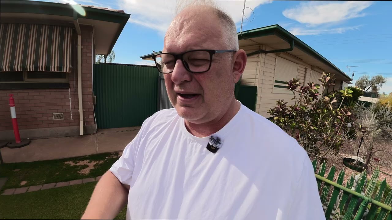Рождественский проект Lawnporn 2025 — Выравнивание почвы на зелёной лужайке. Видео №3
