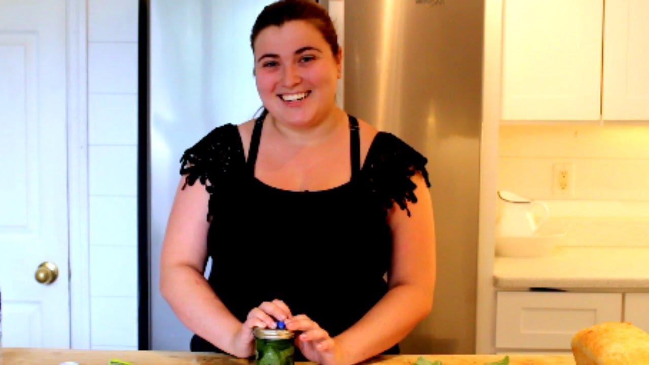 DIY Peppermint Extract - How to Make Peppermint Extract at Home