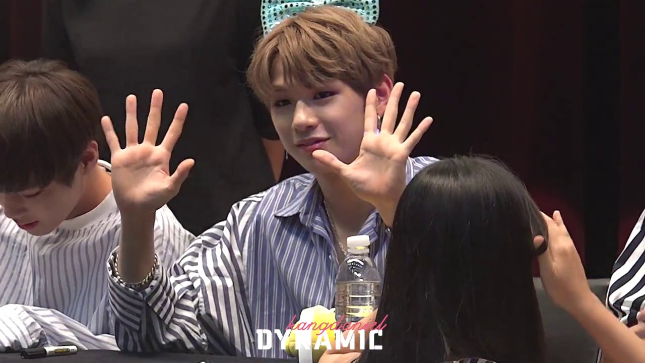 170815 판교 사운드웨이브 팬사인회  강다니엘 Sweet Edit Ver.