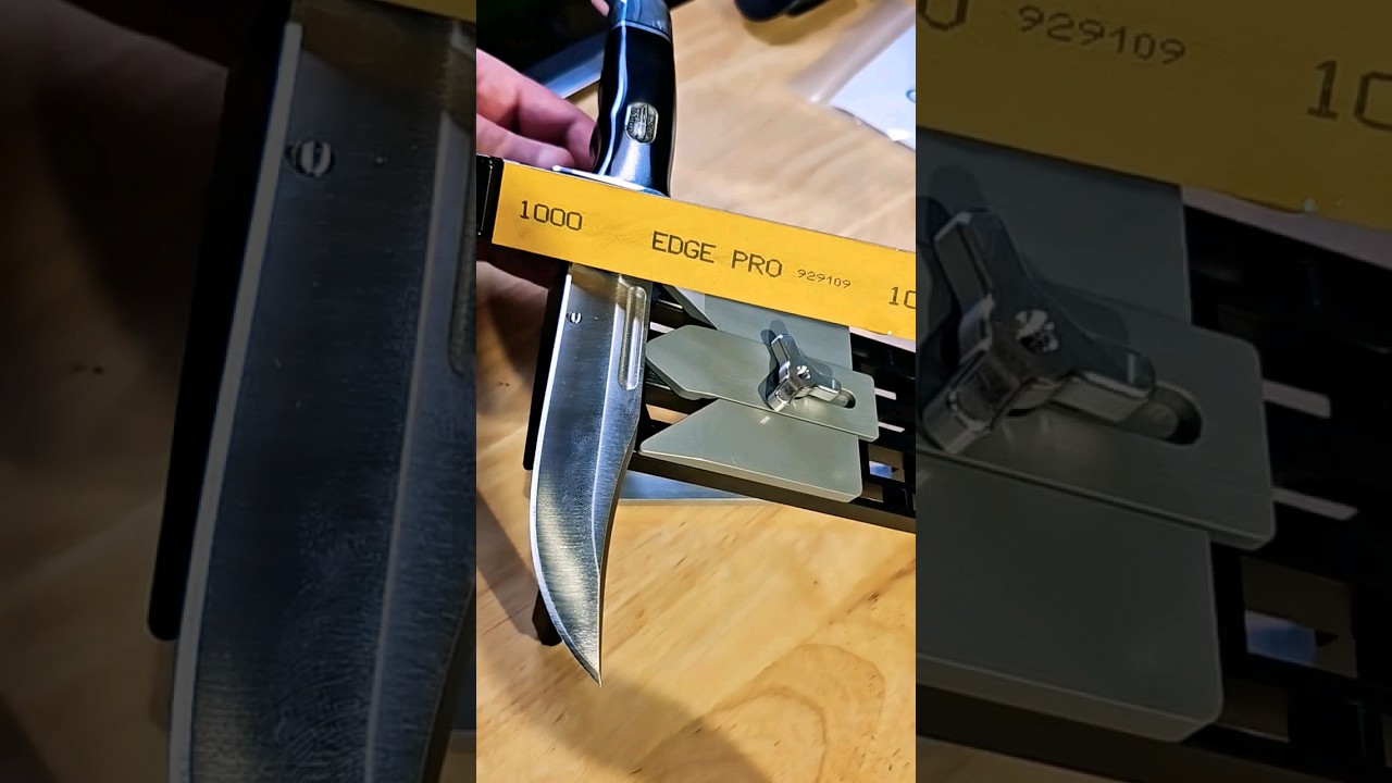 Edge Pro Apex Buck Fixed Blade Edge Trailing #EdgeProInc #knifesharpeners #sharpknives #razoredge