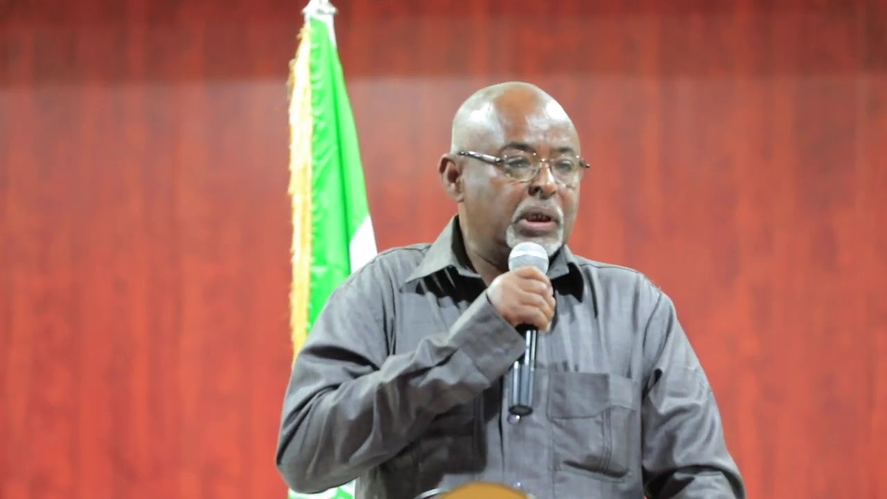 Mujaahid Ibraahim Dhagaweyne oo Ka Hadlay Ninkii Diiday inuu Hargeysa Duqeeyo ee La Abaalmariyey