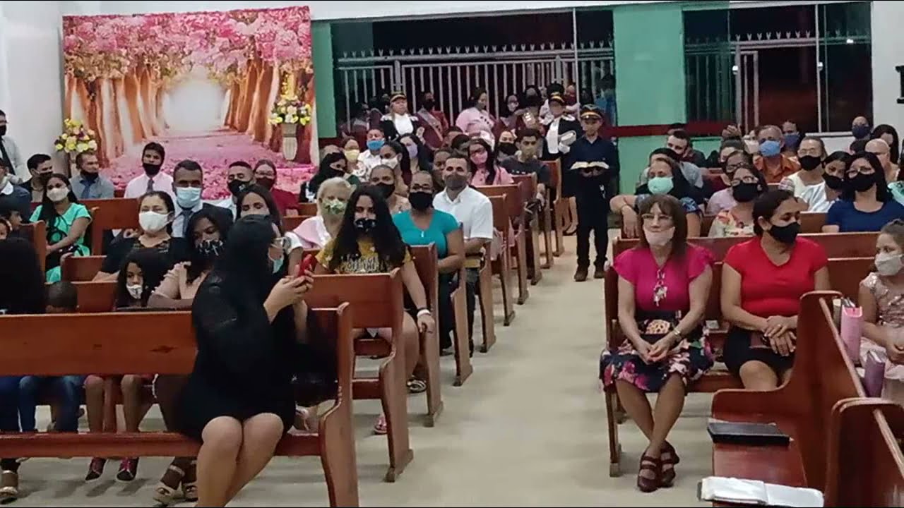 Entrada de irmas  hino Festa das Mulheres Célia Bueno