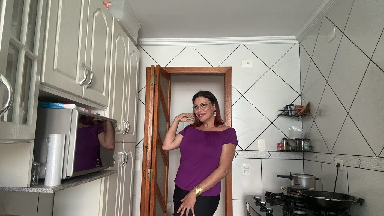 LUISA MARILAC  está ao vivo!