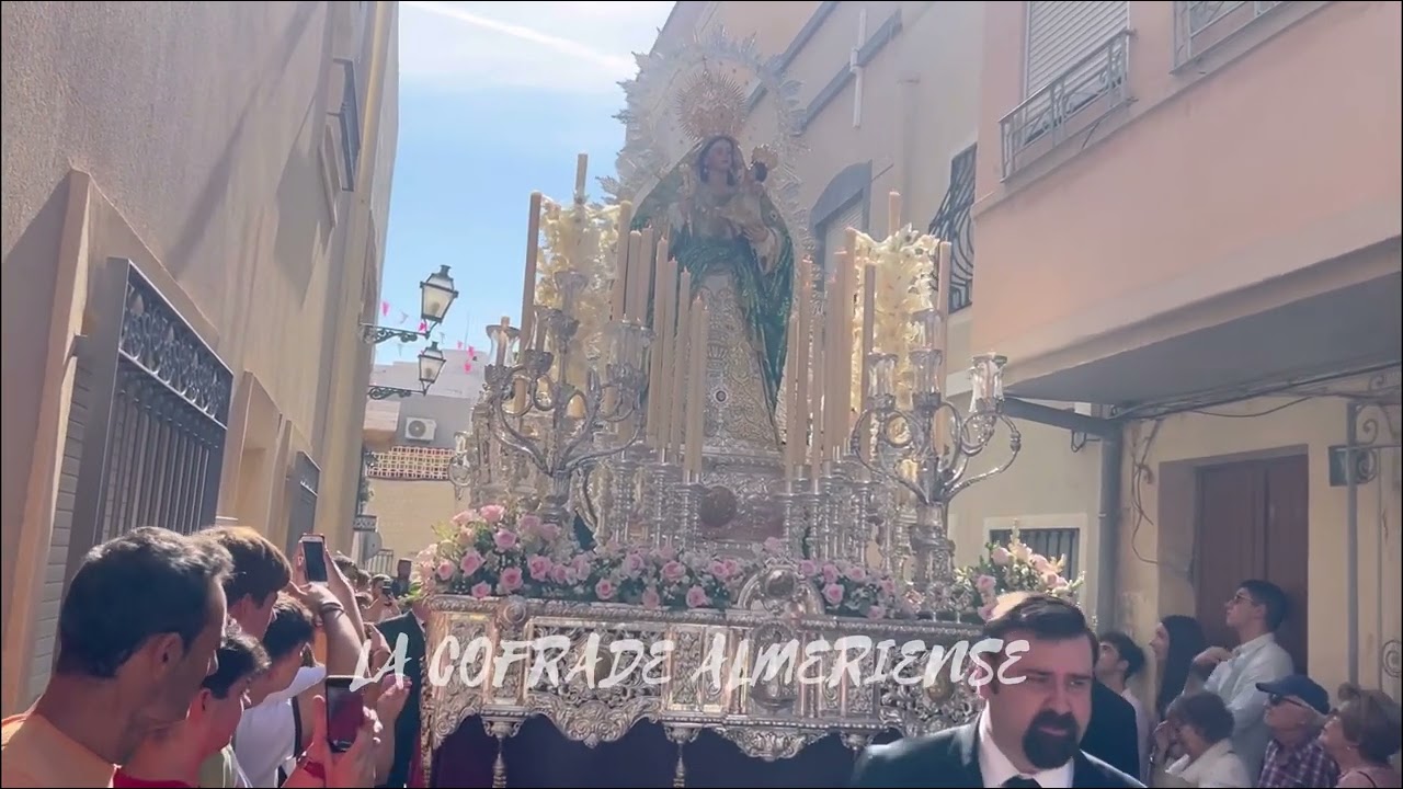 Salida de la Santísima Virgen del Rosario de la Hermandad de la Macarena (Almería)