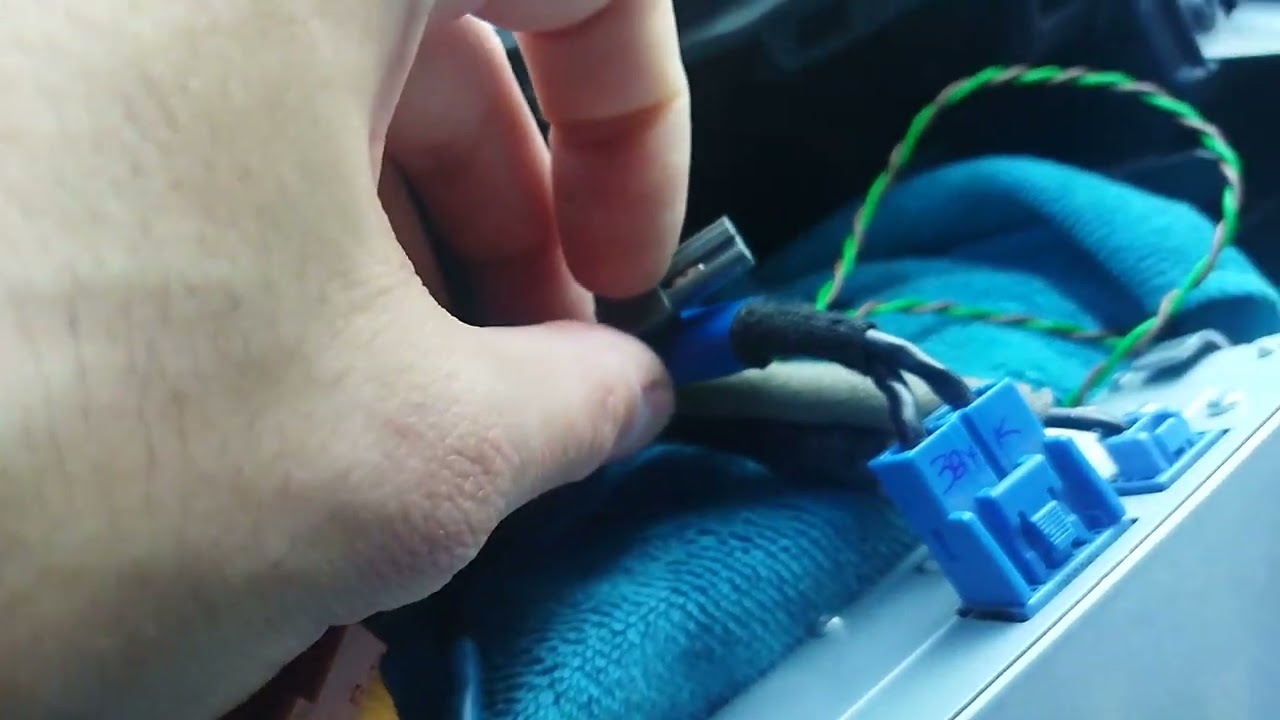 О штатной магнитоле Mazda 3 BP 2019