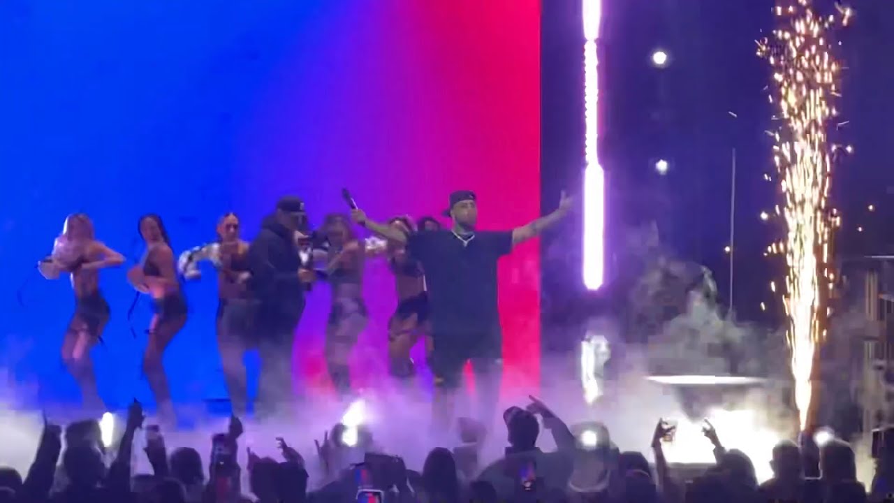 Nicky Jam - Travesuras (Live in Chicago 2022)