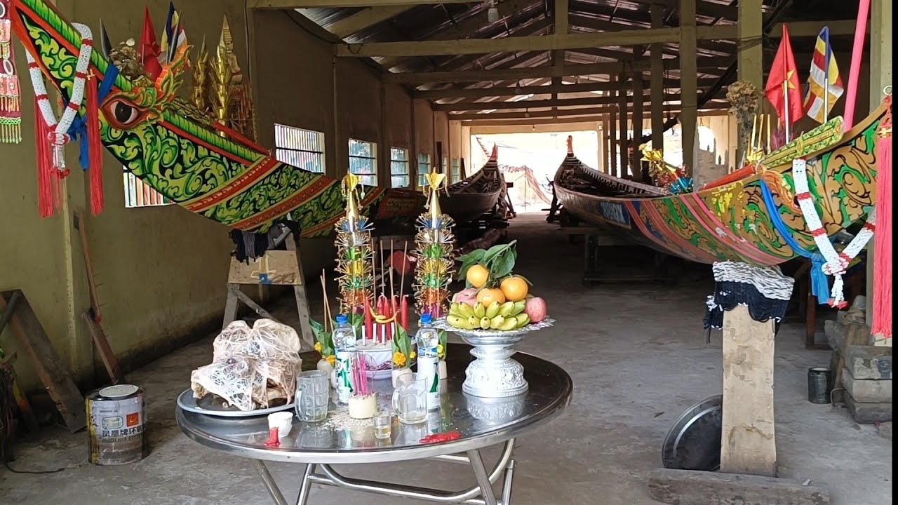 វត្តបឹងកក់រៀចំកែទូកលើកក្តារ.. Chùa Bâng kok chuẩn bị sửa Ghe ko Sài cần câu 