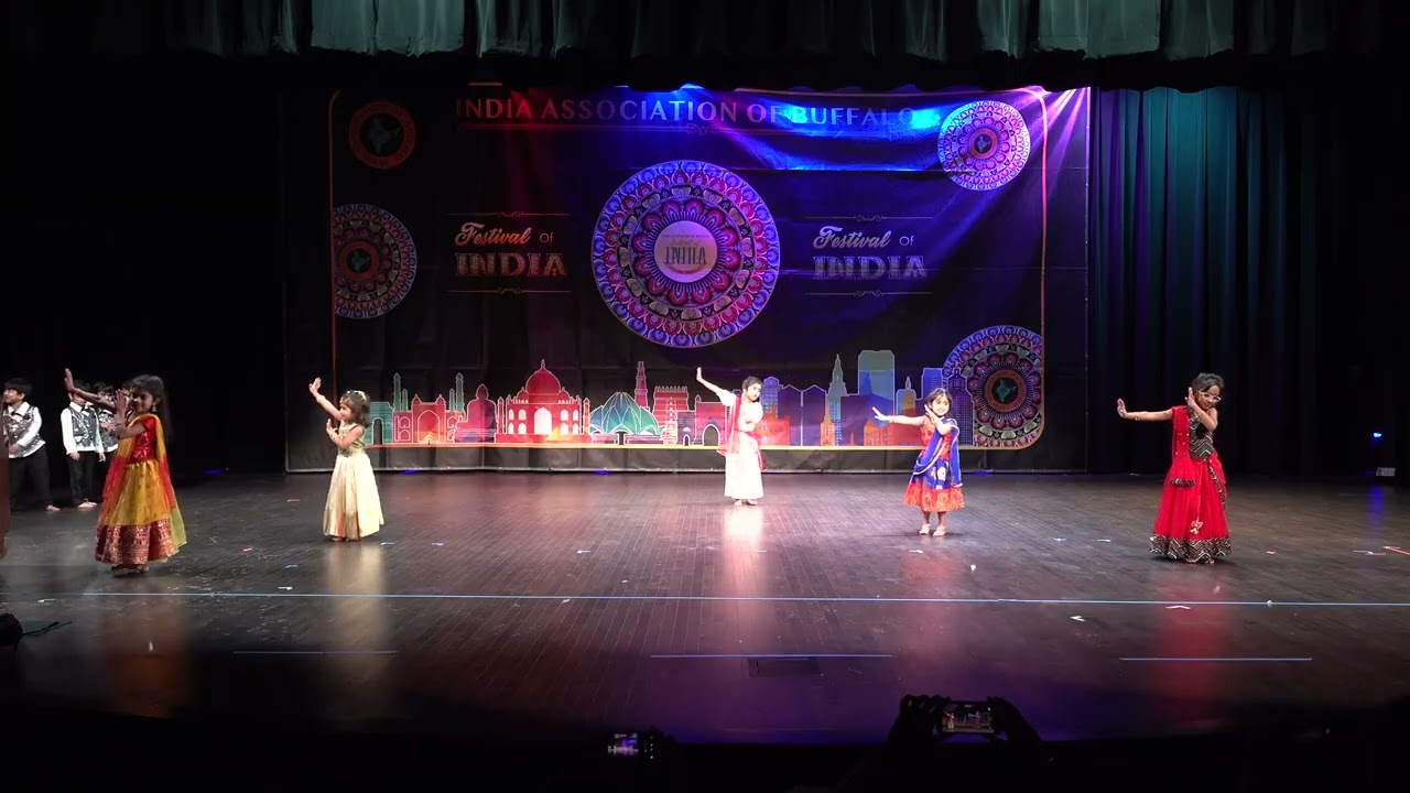 20. Bollywood Dance with little dancers by Prajakta wani
