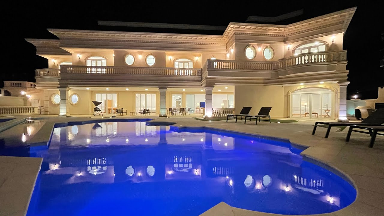 LUXUOSA MANSÃO ESTILO NEOCLÁSSICO À VENDA NO JARDIM ACAPULCO EM GUARUJÁ