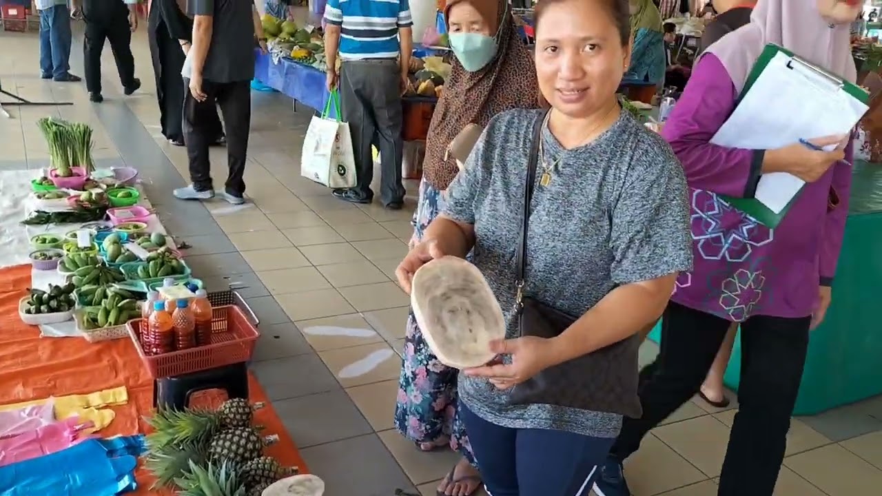 jalan membeli sayur-sayuran di pasar tamu serambangun daerah tutong brunei