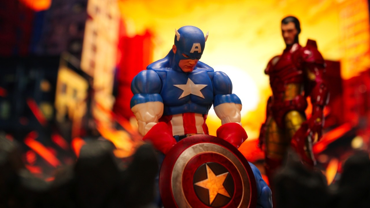 Улучшите свои фотографии игрушек Marvel Legends с помощью этих простых фонов!