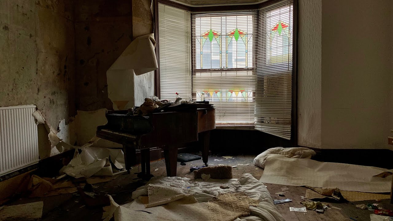 Заброшенный отель в Блэкпуле с оставленными вещами. (Заброшенный Блэкпул)