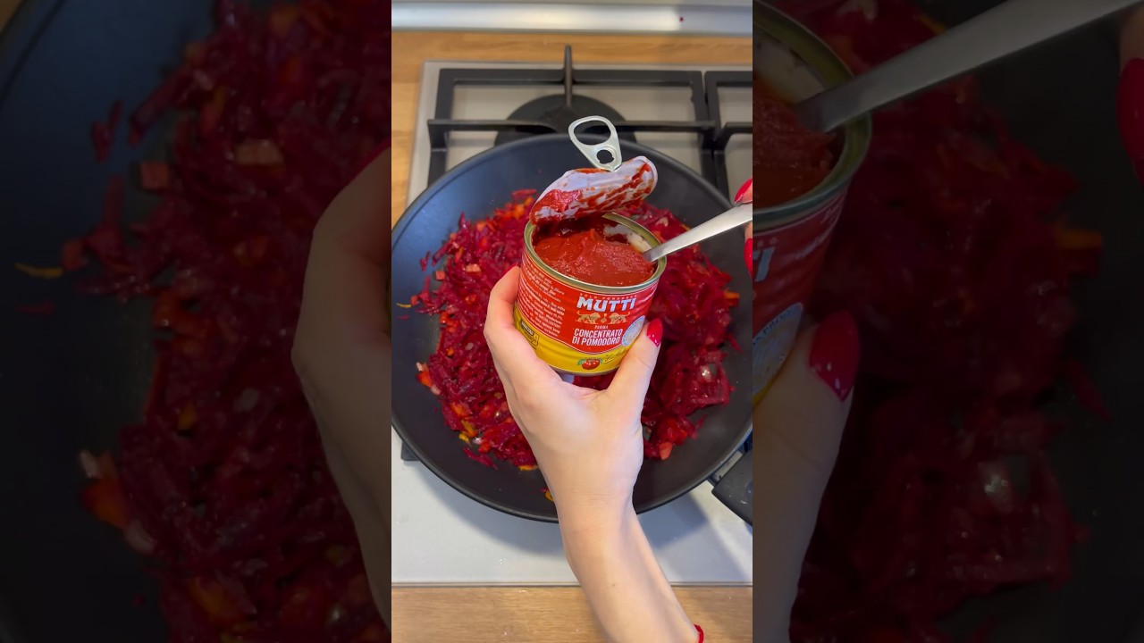 Authentic UKRAINIAN BORSCHT recipe 🇺🇦 Beef Soup👌 #shortrecipes #shorts #