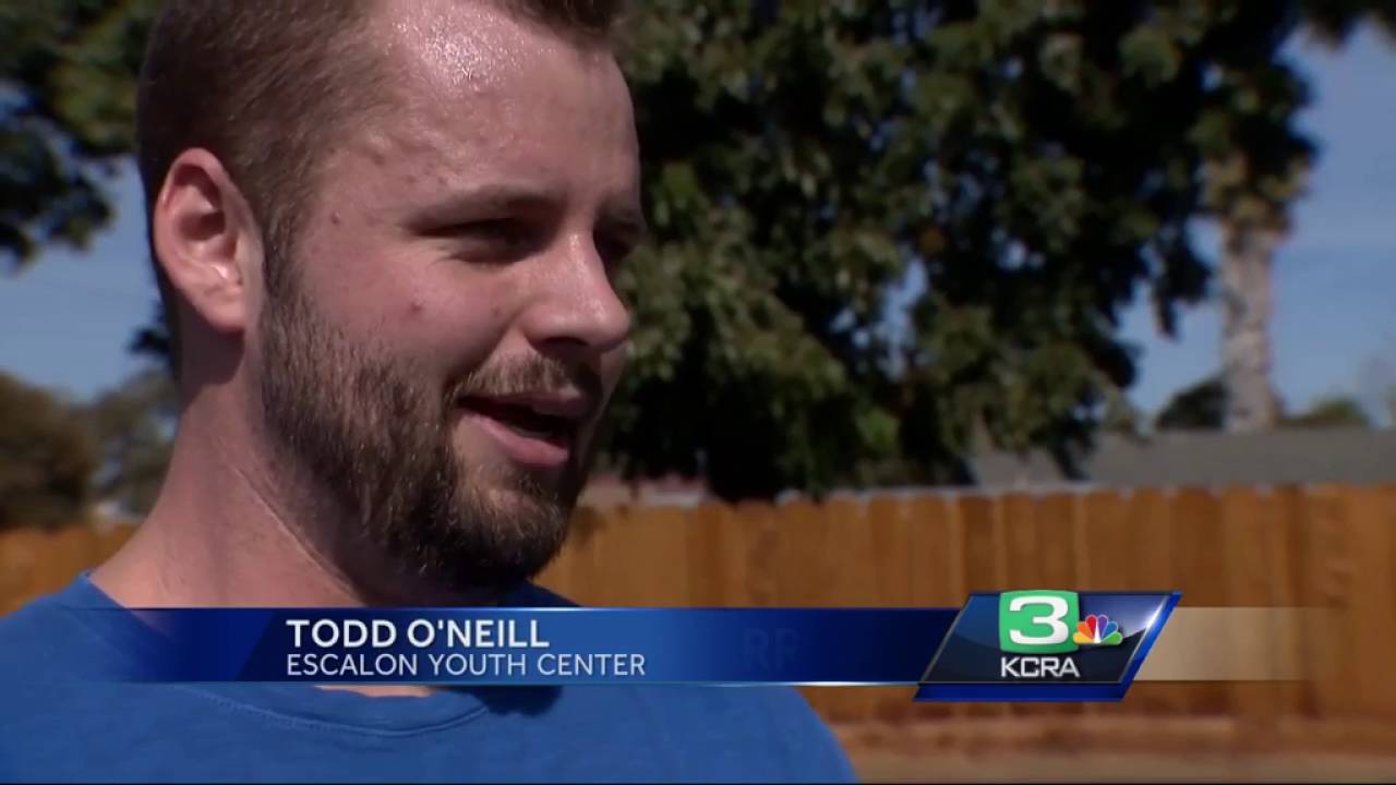 Police: Teen posing as clown threatened Escalon HS