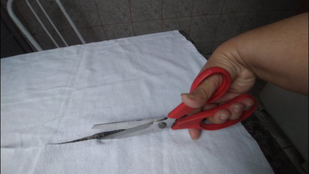 Como Cortar o Tecido de Pano de Prato