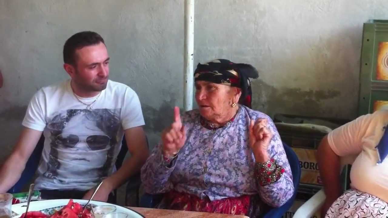 ataturk Siir soyleyen NAZiRE nenem DENIZLI  Inceler kasabasi 4