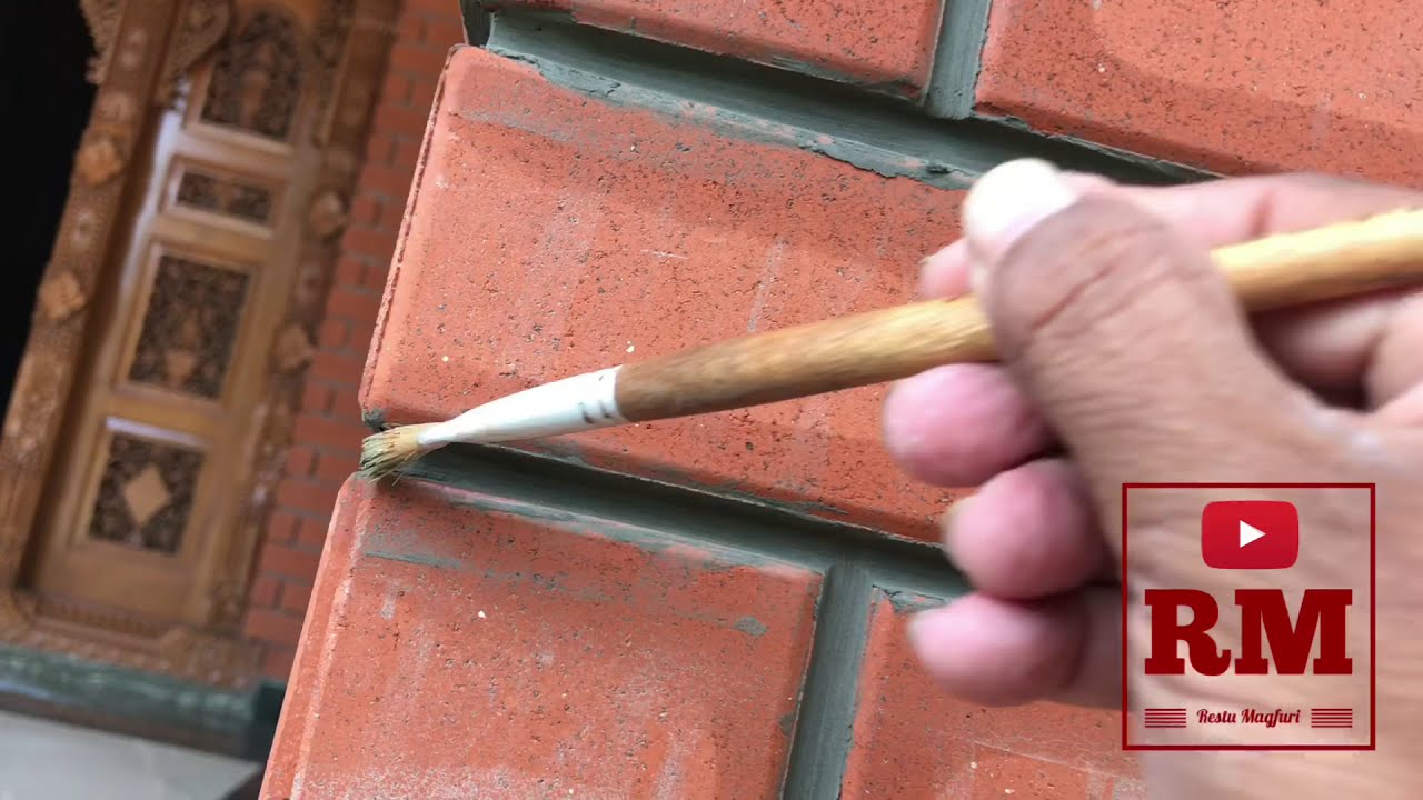 Melihat Dari Dekat NgeNat Bata Terakota Pilar - Rumah Joglo