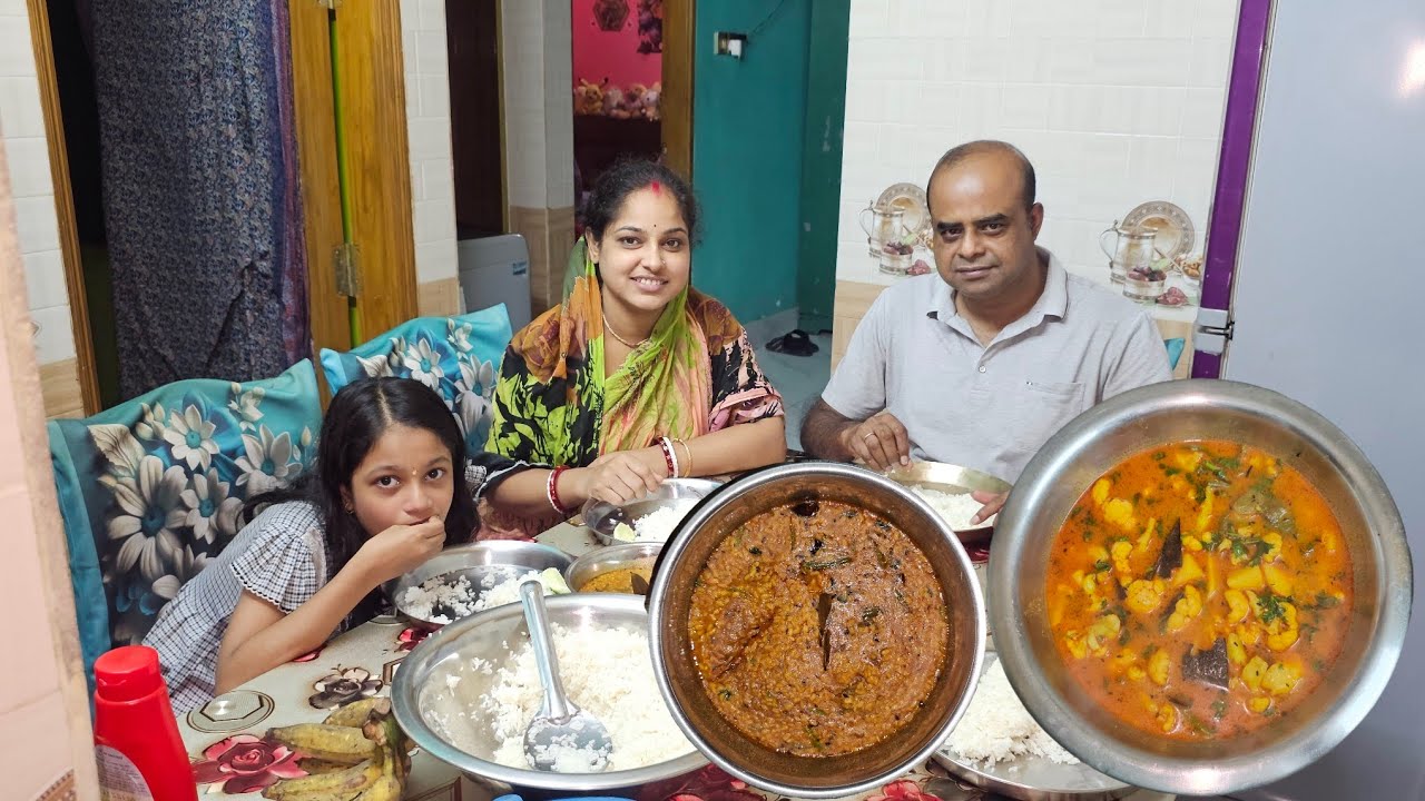 আজকে মার ছুটি তা বাড়ির সকল রান্না বাবা নিজে করলো।