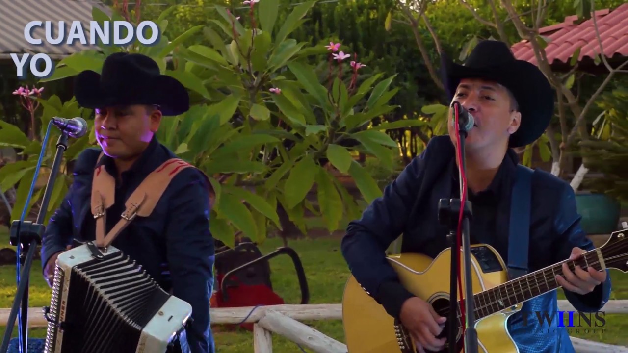Los Meros Meros - El Popurri Mas Chucho (En Vivo)