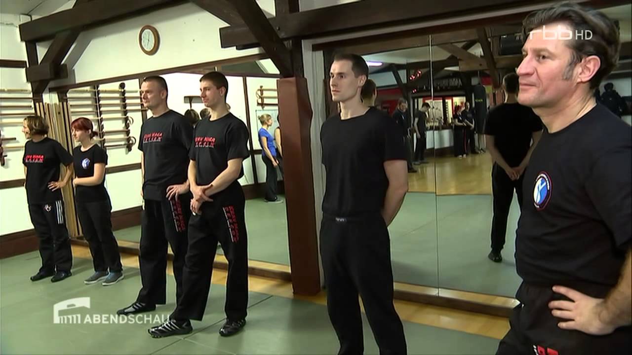 rbb Polizeireporter: Sportschule Choi - Krav Maga Vorweihnachtstraining