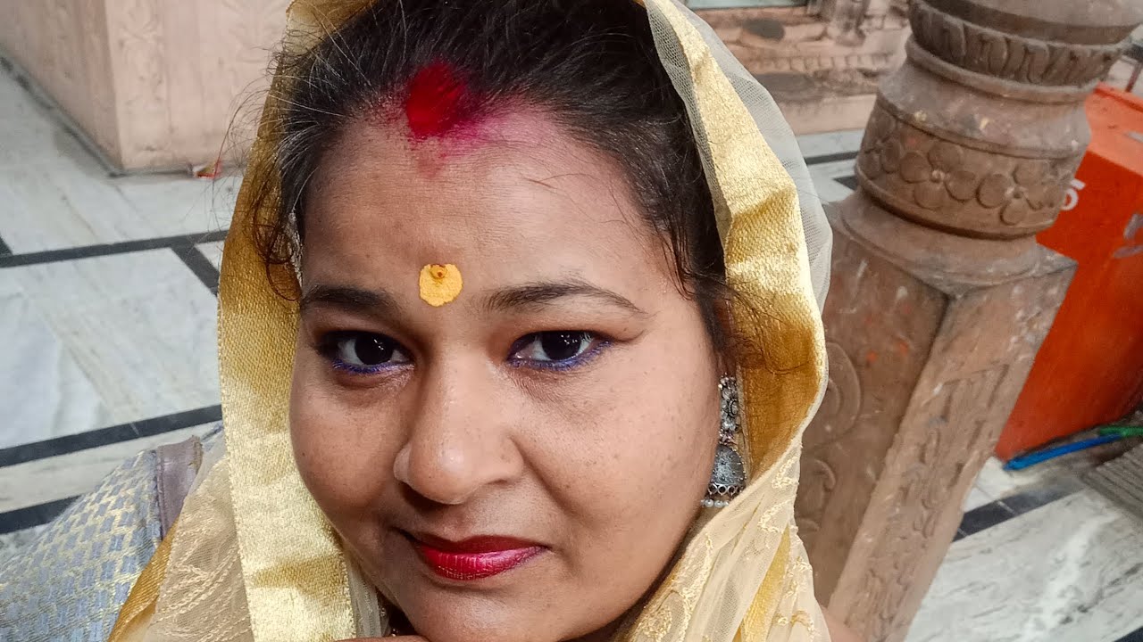 Janmdin Ki Khushi Mein Ham Gaye Pashupati Nath Mandir Uphar Mein Mila Hamen kela Prasad