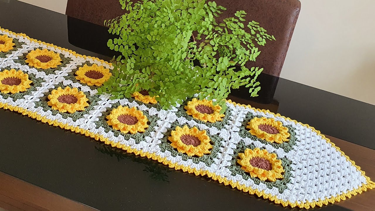 TRILHO OU CAMINHO DE MESA EM CROCHÊ GIRASSOL