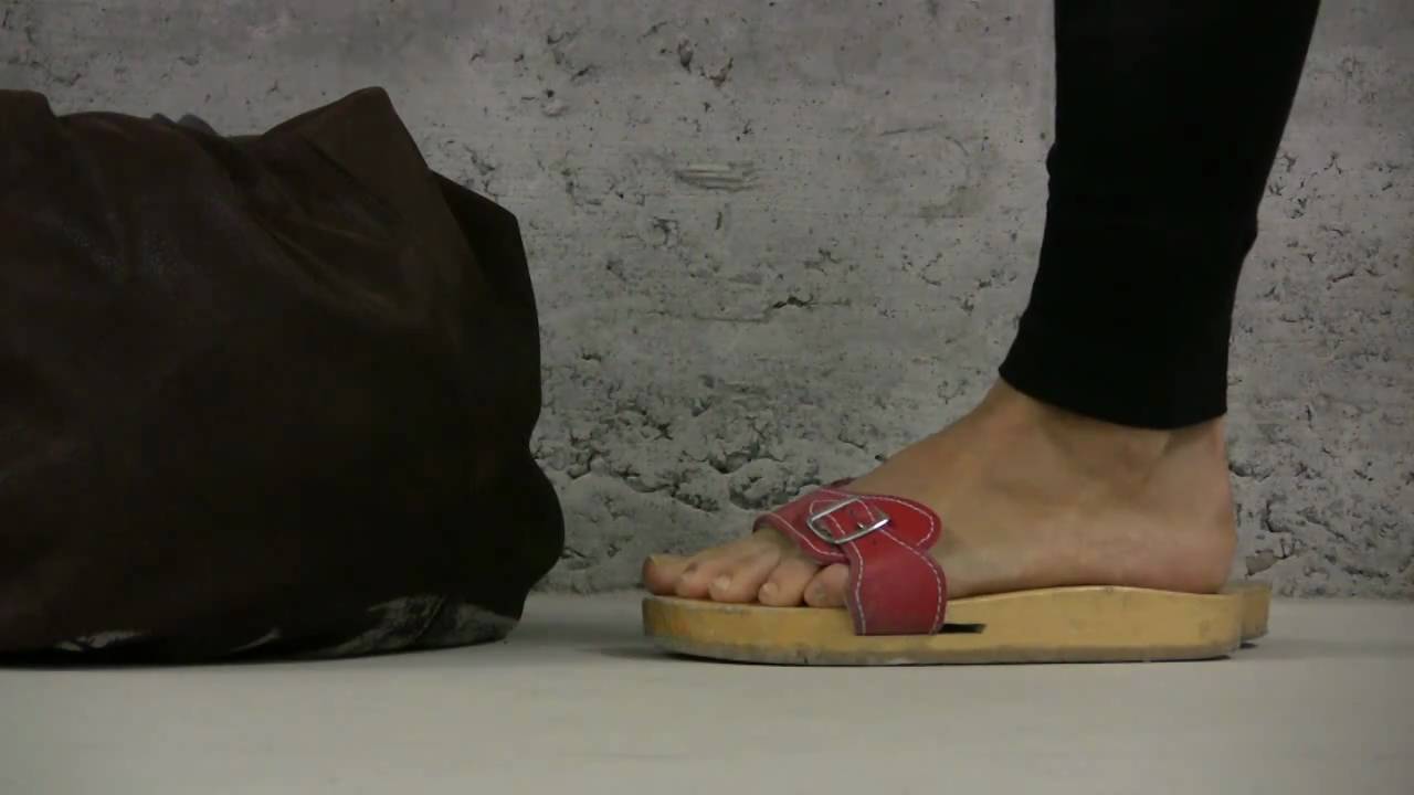 sandals-06.f4v
