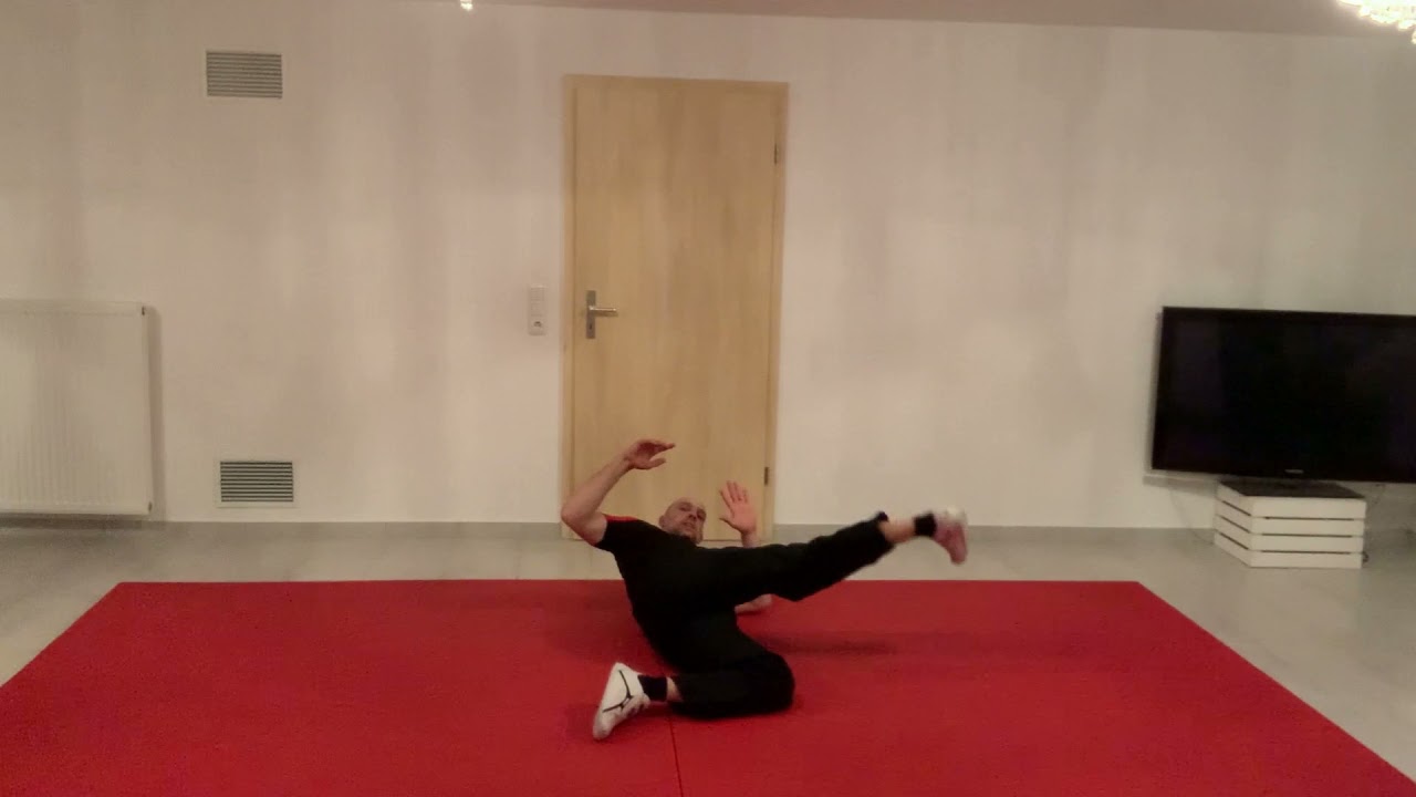 Rundkick am Boden