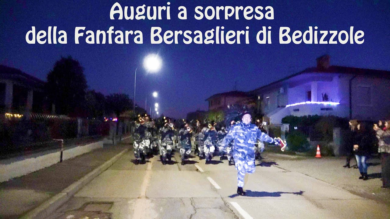 ANZIANO BERSAGLIERE RICEVE GLI AUGURI A SORPRESA DELLA FANFARA DI BEDIZZOLE