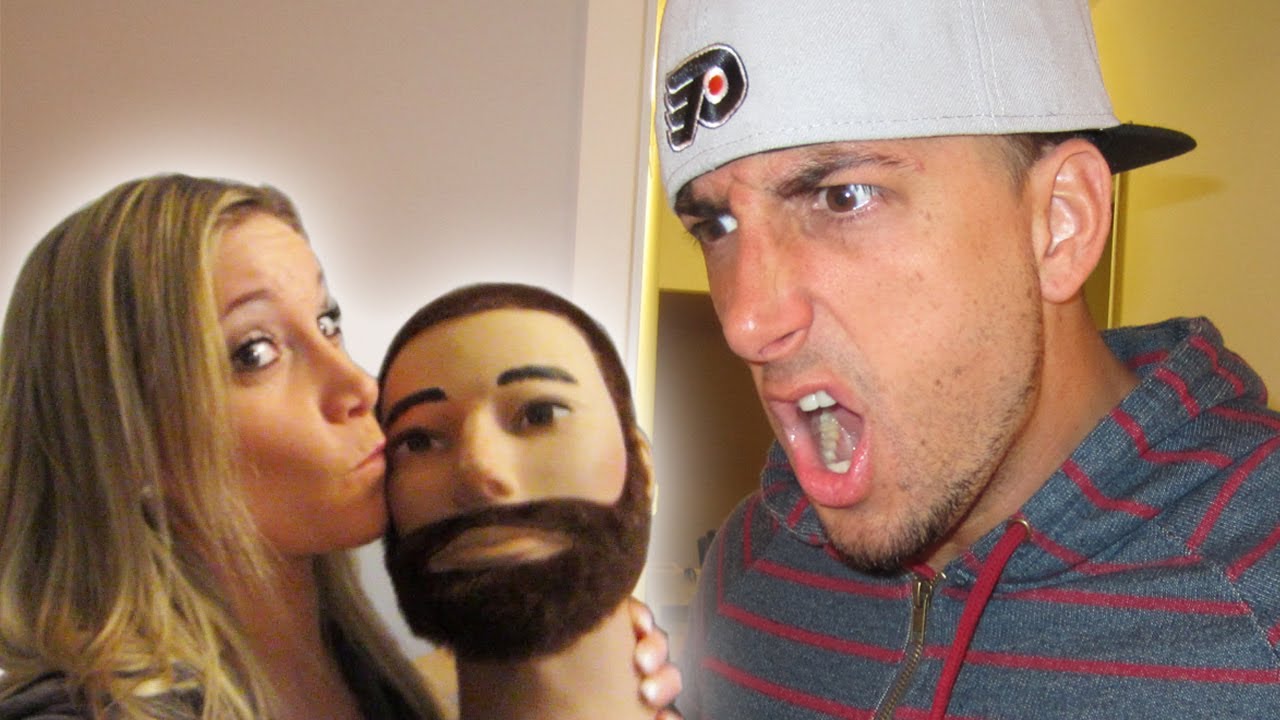 ДЕВУШКА ПОПАЛАСЬ НА ИЗМЕНУ - PRANKVSPRANK