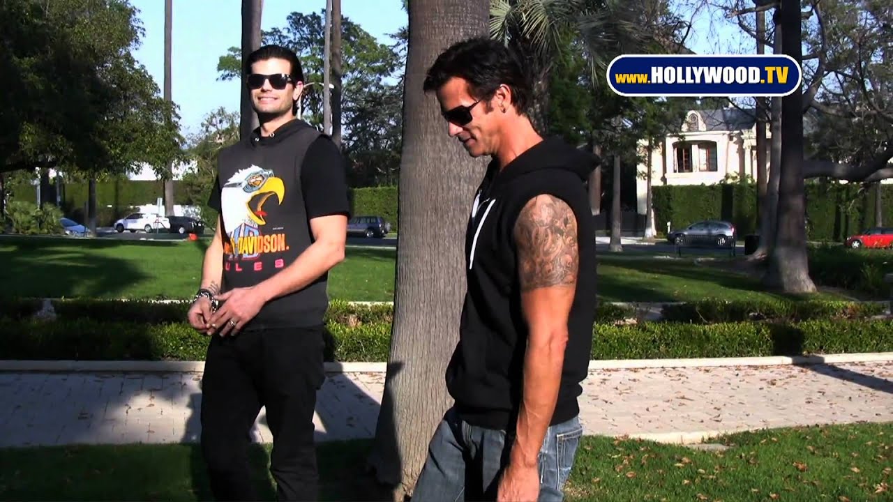 Lorenzo Lamas Discusses His Son's Bounty License & His Dog