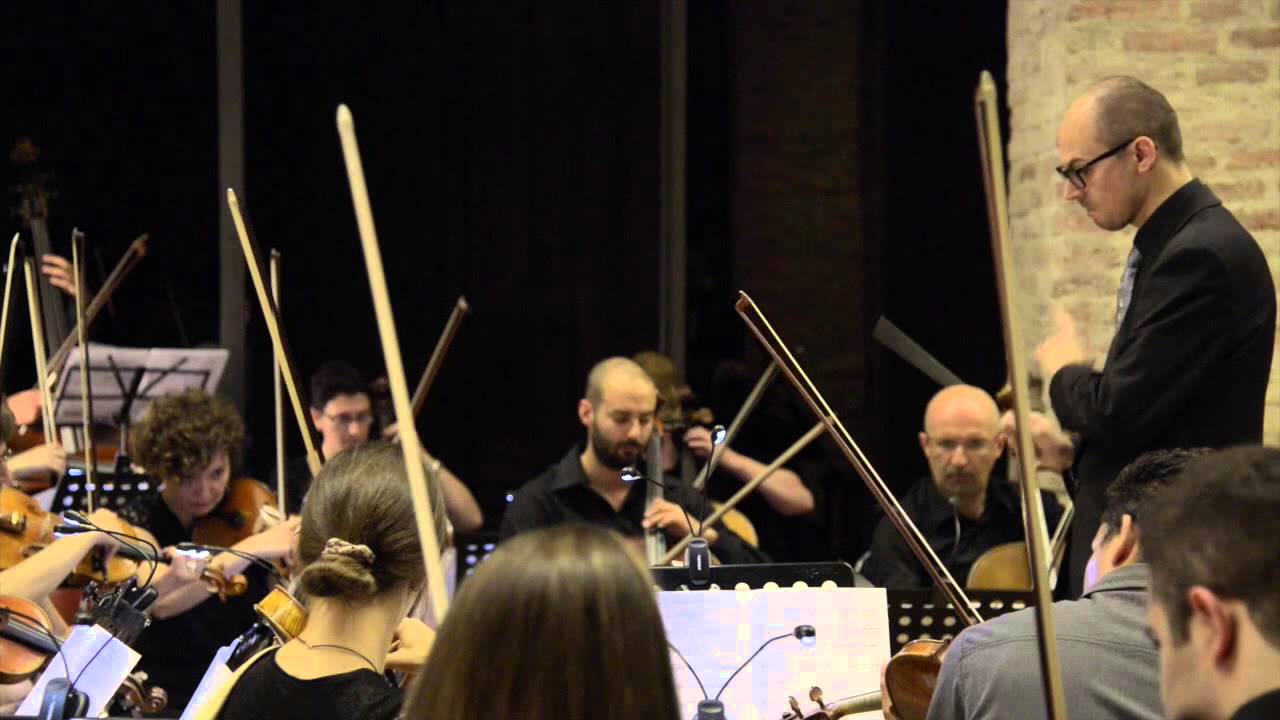 Gi&ugrave; la testa: Marcia degli accattoni - Orchestra Artemania